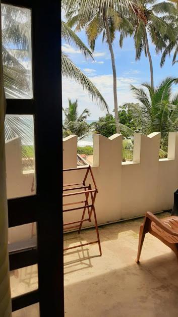 Akurala Beach Boutique Resort Exteriör bild