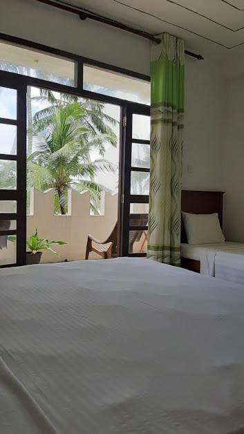 Akurala Beach Boutique Resort Exteriör bild