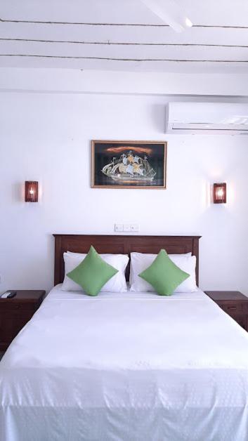 Akurala Beach Boutique Resort Exteriör bild