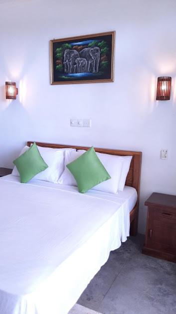 Akurala Beach Boutique Resort Exteriör bild